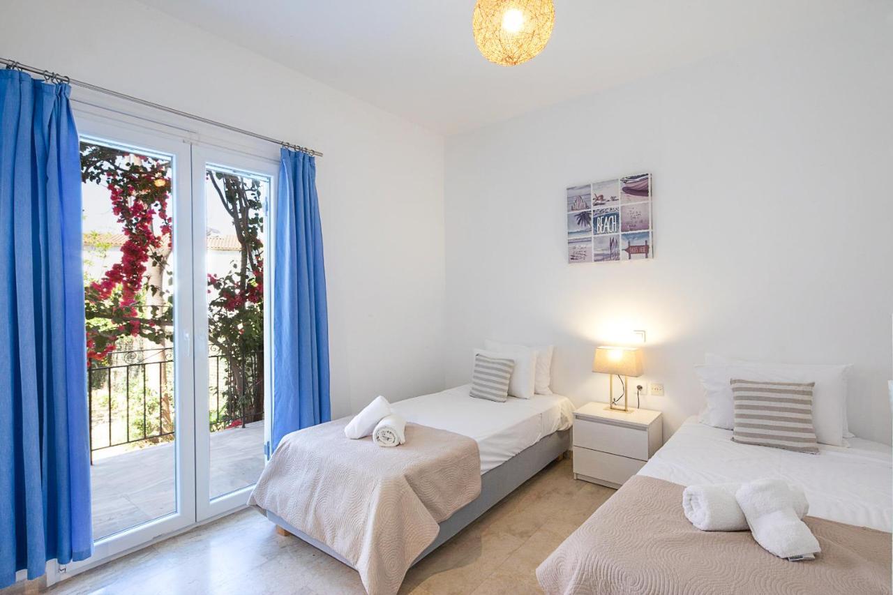 Irini Apartments And Studios 阿齐欧斯·贡多斯 外观 照片